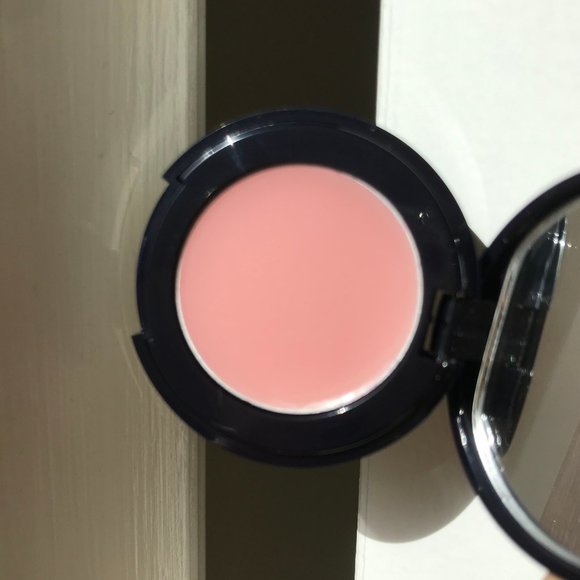 SOLD ESTEE LAUDER DayWear and Pure Color Lip Balm - Picture 6 of 8